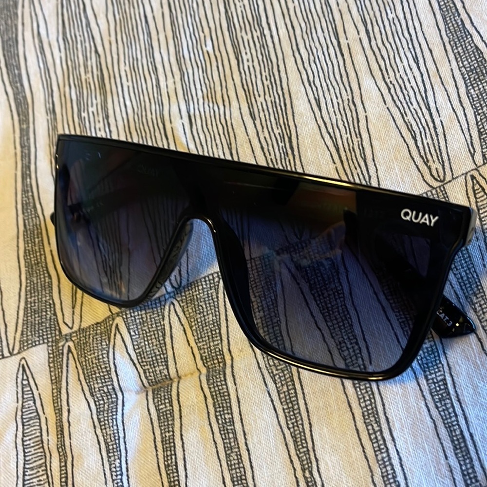 Quay Nightfall Flat Top Polarized Unisex Sunglasses New in case with cloth - Picture 8 of 13